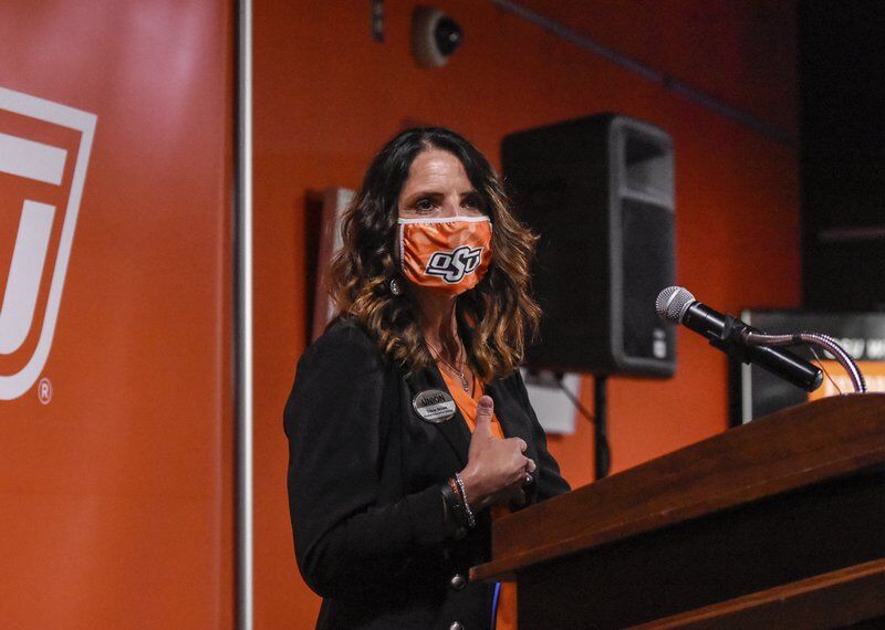 Oklahoma State unveils esports arena